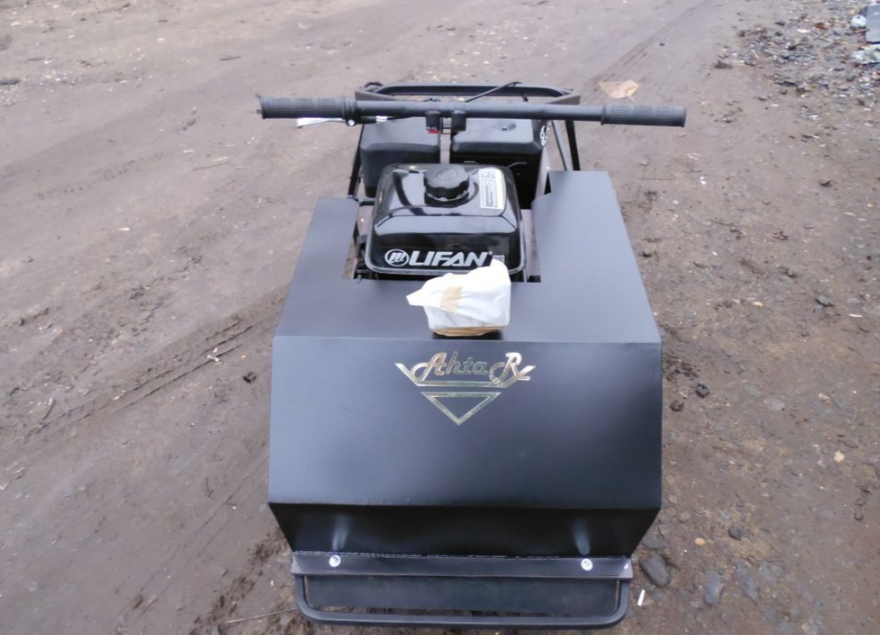 Мотобуксировщик AhtaR Зима 15 л/с с вариатором в Артёме