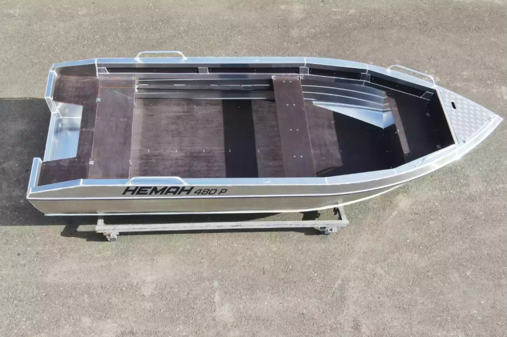 Алюминиевая лодка  Неман-480 Р в Артёме