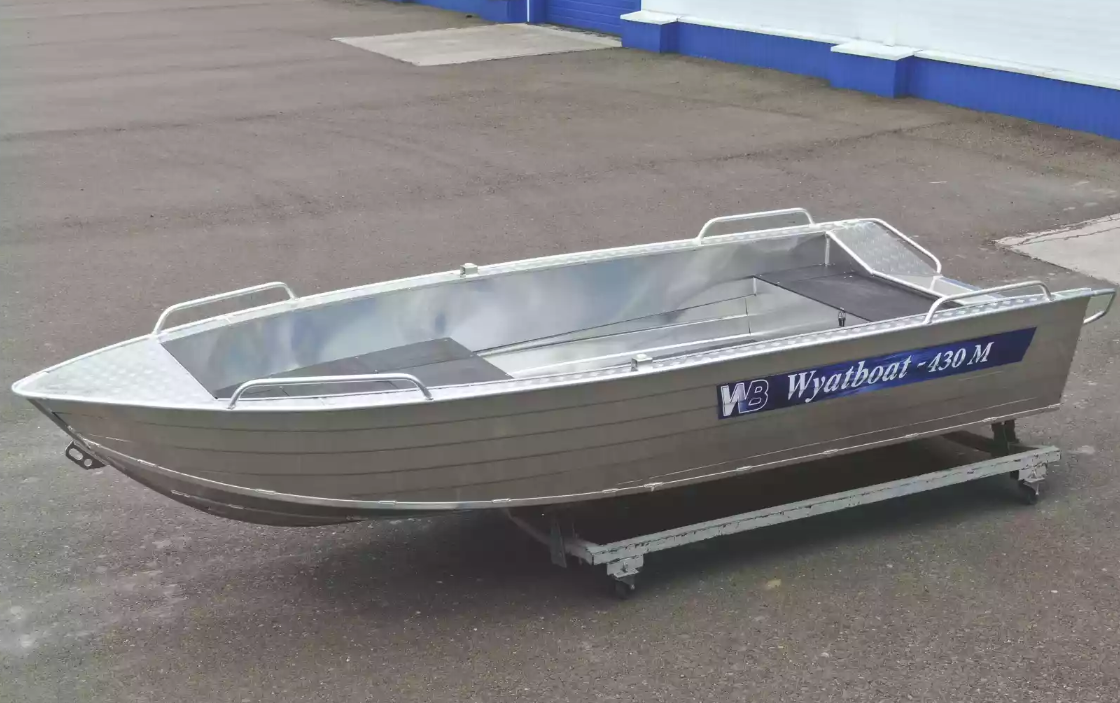 Алюминиевая лодка  Wyatboat-430М FISH в Артёме