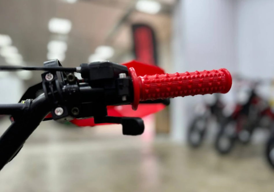 Квадроцикл GBM ROBLOX в Артёме