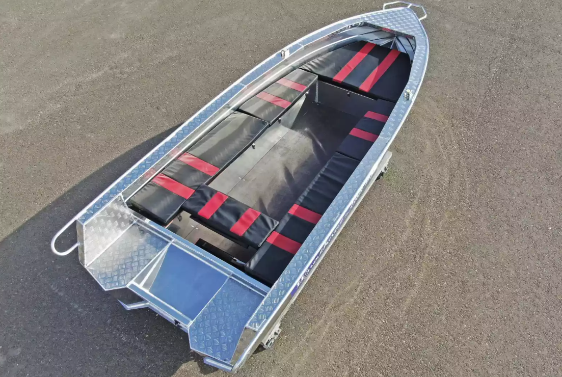 Алюминиевая лодка Wyatboat-390РМ увеличенный борт в Артёме