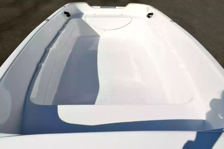 Стеклопластиковая лодка Пингвин (тримаран) в Артёме