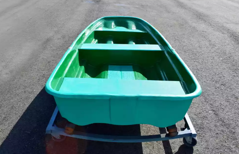 Стеклопластиковая лодка Старт (тримаран) в Артёме