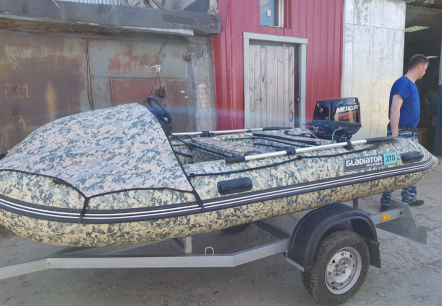 НАДУВНАЯ ЛОДКА GLADIATOR C370AL в Артёме