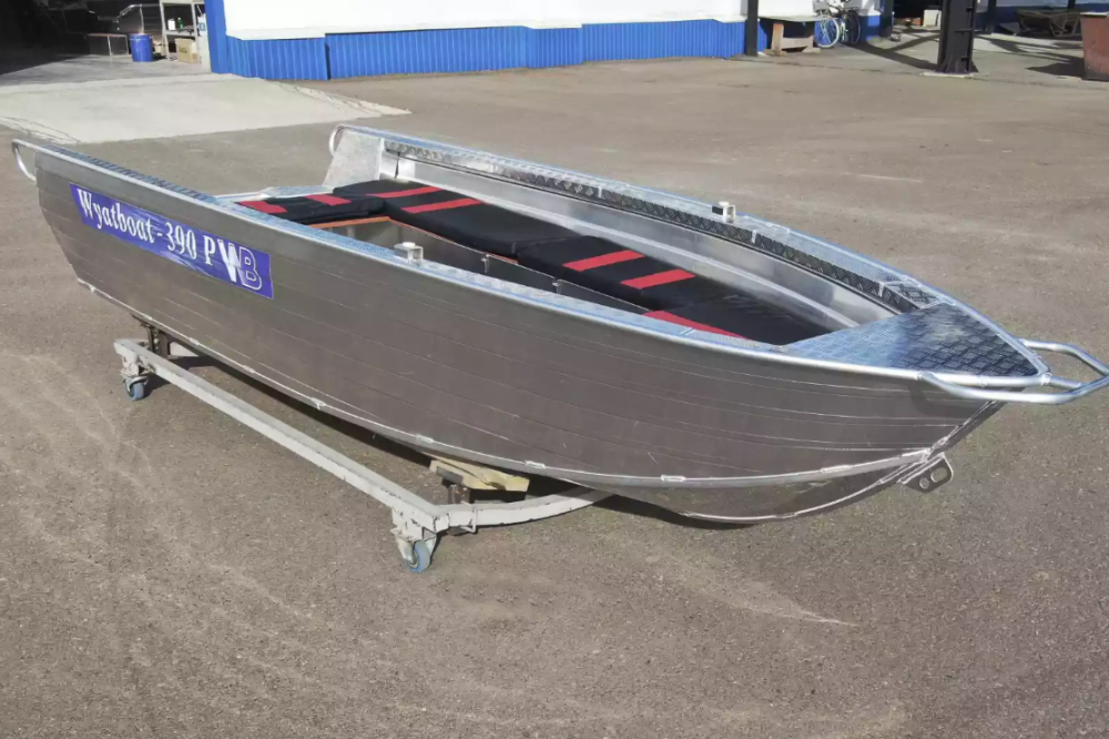 Алюминиевая лодка Wyatboat-390РМ увеличенный борт в Артёме