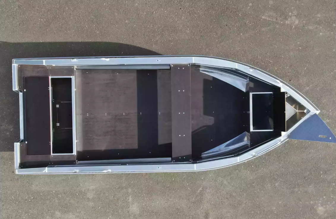 Алюминиевая лодка  Неман-480 Р в Артёме