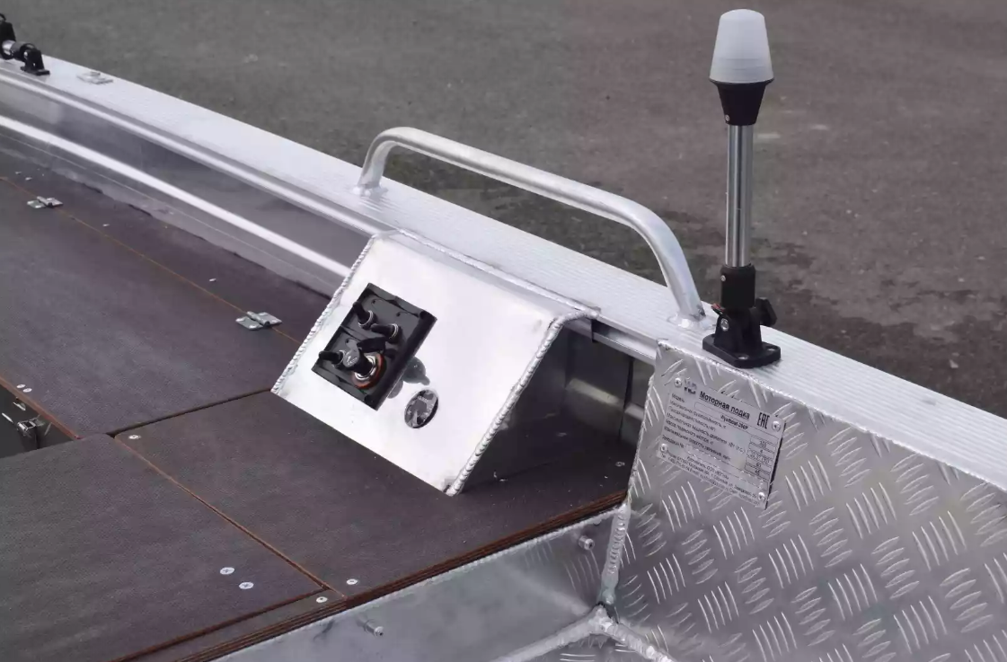 Алюминиевая лодка Wyatboat-390РМ в Артёме