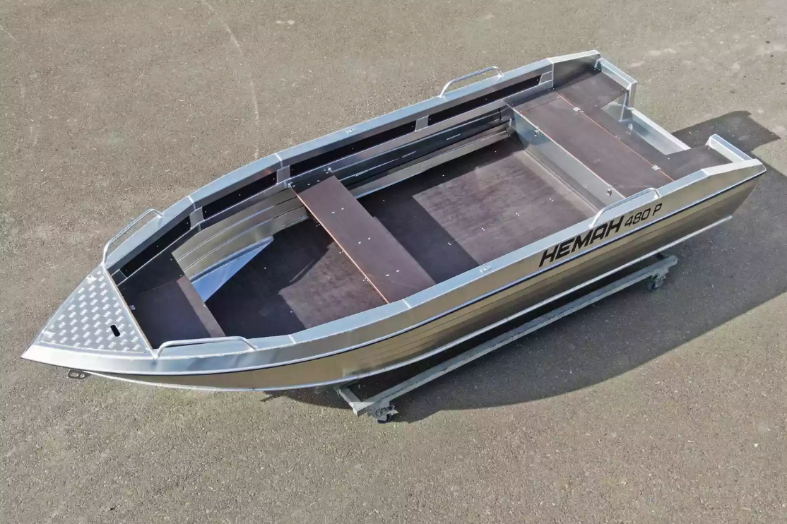 Алюминиевая лодка  Неман-480 Р в Артёме