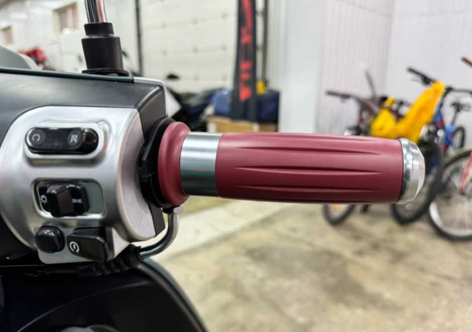 Скутер PROMAX Miami 240 (49) в Артёме