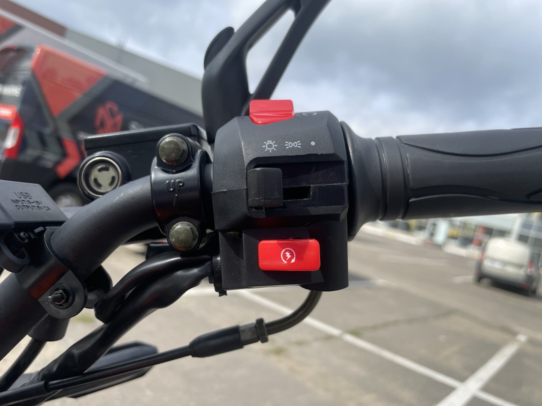 Мопед PROMAX CB150R (49) в Артёме