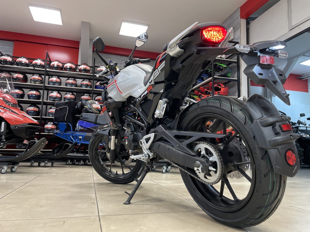 Мопед PROMAX CB150R (49) в Артёме