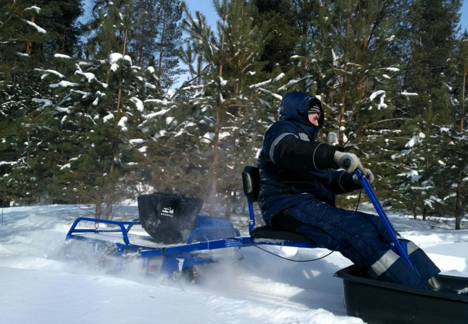 Мотобуксировщик толкач Альбатрос-XL8 с модулем. С фарой, склизы в Артёме