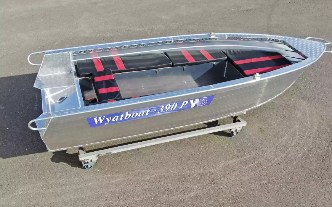 Алюминиевая лодка Wyatboat-390РМ увеличенный борт в Артёме