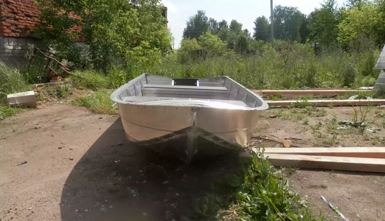 Алюминиевая лодка Вятка-Профи 32 в Артёме