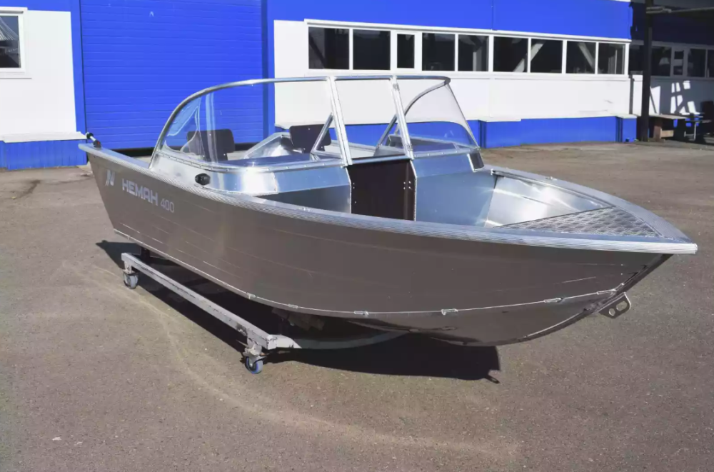 Алюминиевая лодка  Неман-400 DCM в Артёме