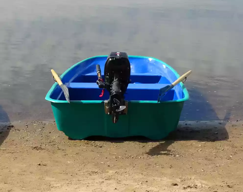 Стеклопластиковая лодка Старт (тримаран) в Артёме