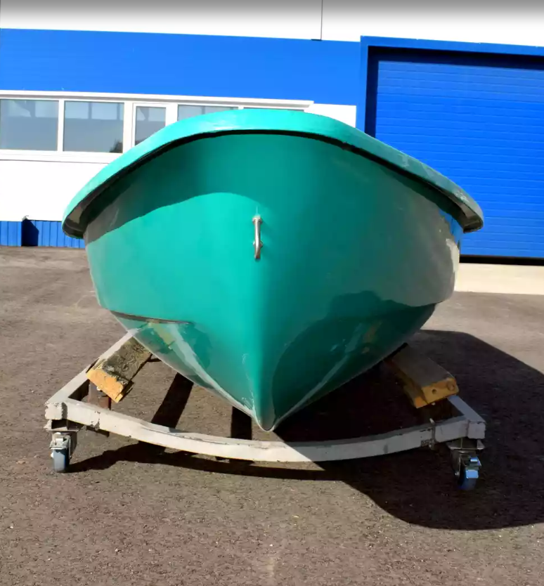 Стеклопластиковая Лодка Голавль в Артёме