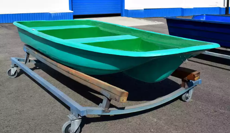 Стеклопластиковая лодка Старт (тримаран) в Артёме