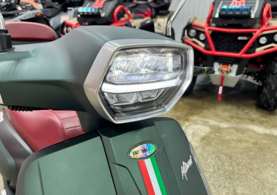 Скутер PROMAX Miami 240 (49) в Артёме