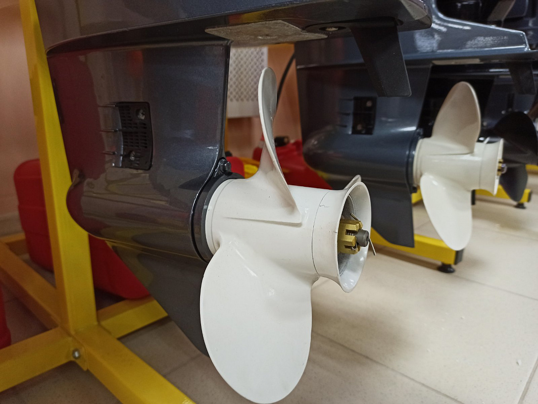 Лодочный мотор BREEZE T30S (2х тактный) в Артёме