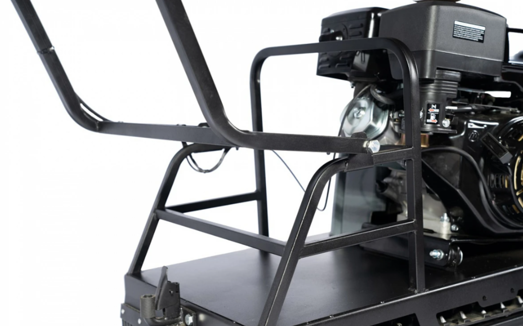 Мотобуксировщик БУРЛАК-M2 LFK 15 л.с. с эл/зап (передний привод, катки) в Артёме