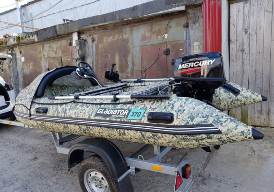 НАДУВНАЯ ЛОДКА GLADIATOR C370AL в Артёме