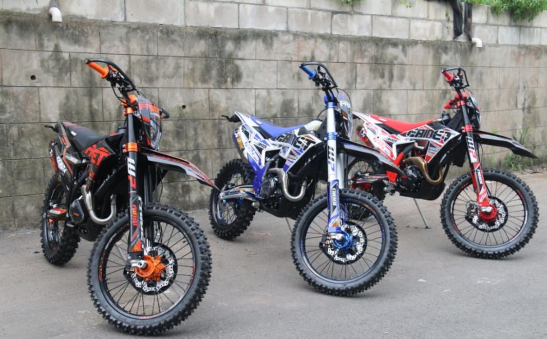 Кроссовый мотоцикл FAIDET NC300S ULTRA WP в Артёме