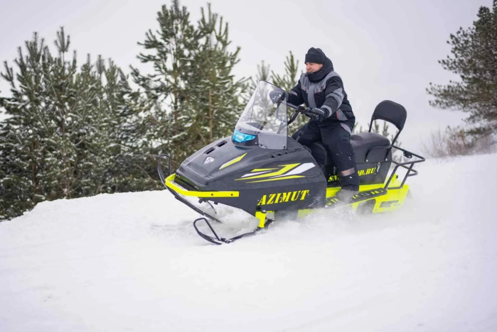 Миниснегоход Бурлак Азимут 24 л.с. , эл.запуск, реверс, тормоз гидравл, капот черный в Артёме