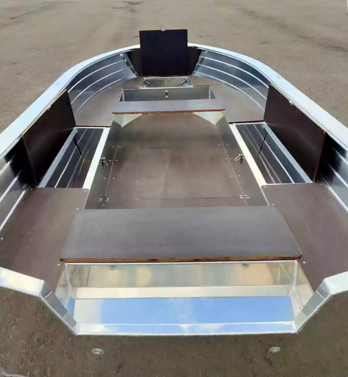 Алюминиевая лодка Неман-400 в Артёме