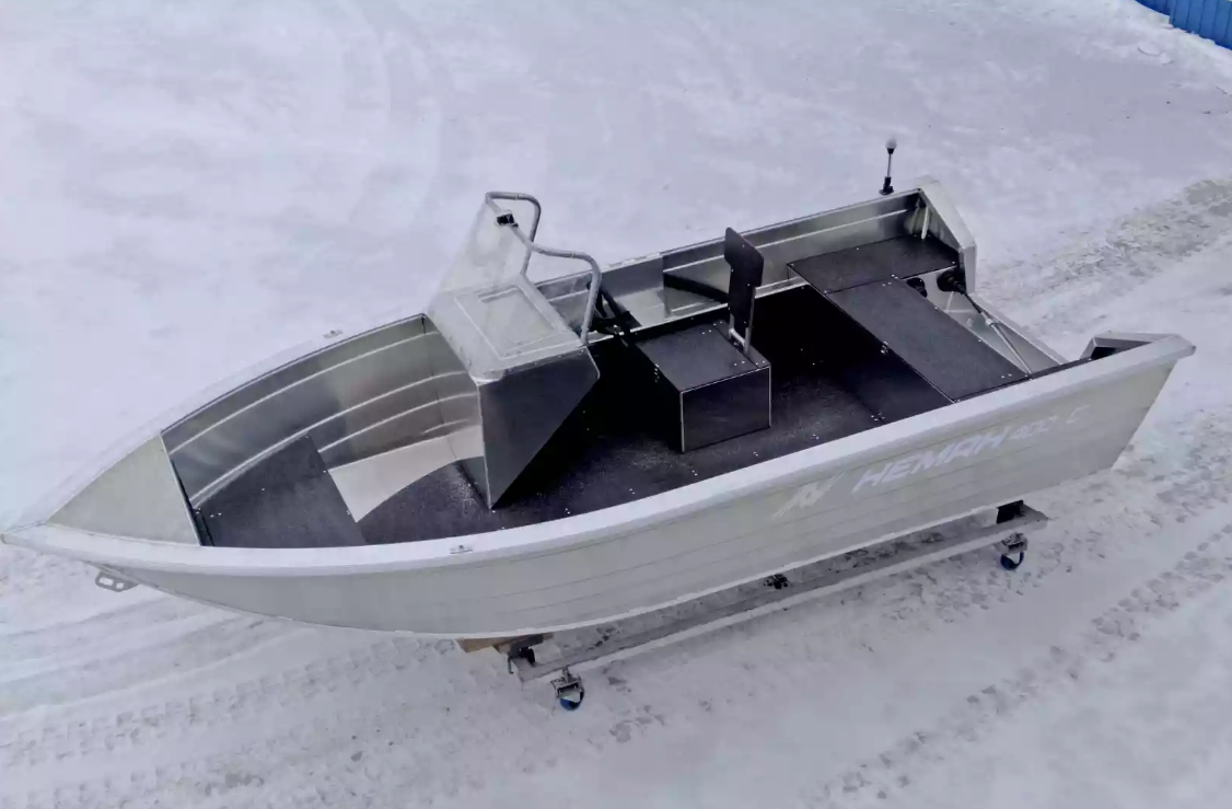 Алюминиевая лодка Неман-400 С в Артёме