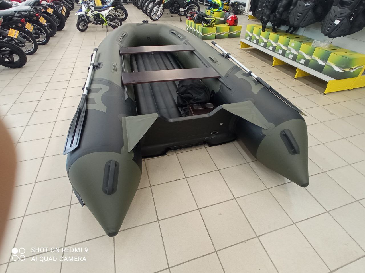 Лодка MISHIMO RIVER JET 410 под водомет в Артёме