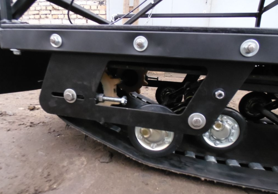 Мотобуксировщик AhtaR Зима 15 л/с с вариатором в Артёме