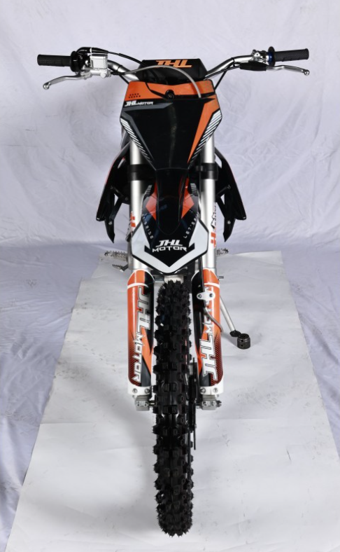 Мотоцикл JHLMOTO JHL LX1 CB250 (172FMM-3A) в Артёме