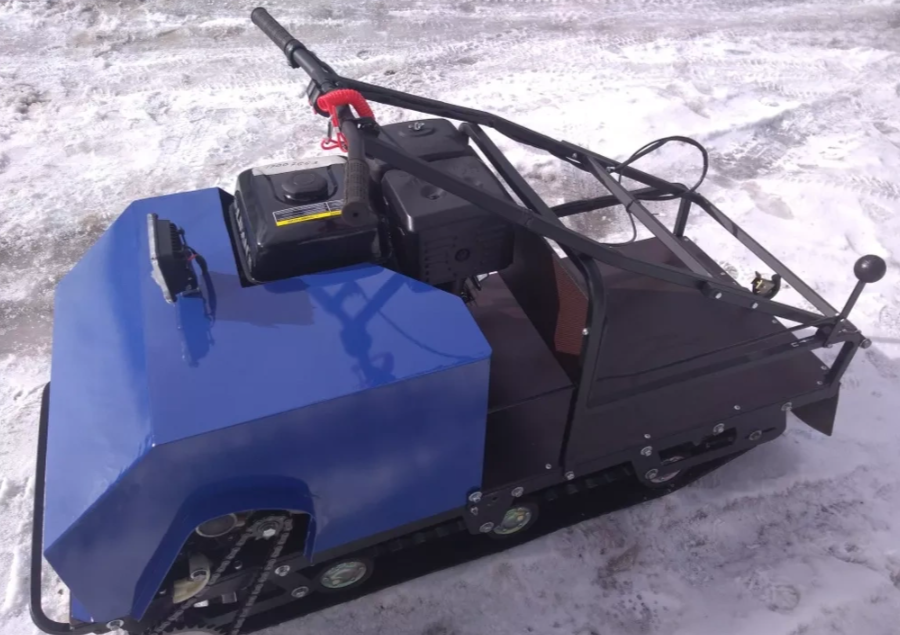 Мотобуксировщик AhtaR ЗИМА с реверсом (задний ход) в Артёме