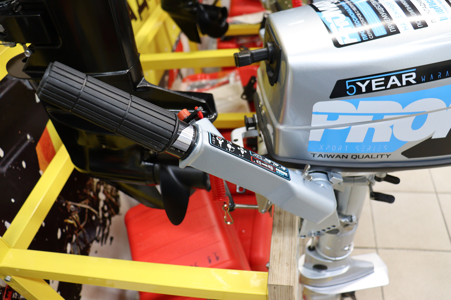 Лодочный мотор PROMAX SP5FHS (внешний бак 12 л) в Артёме