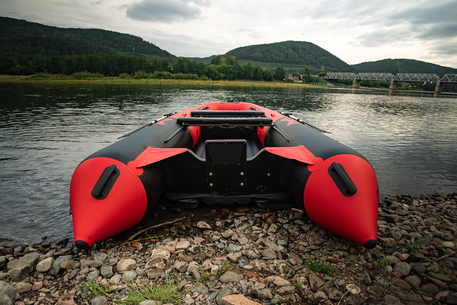 Лодка MISHIMO RIVER JET 390 под водомет в Артёме