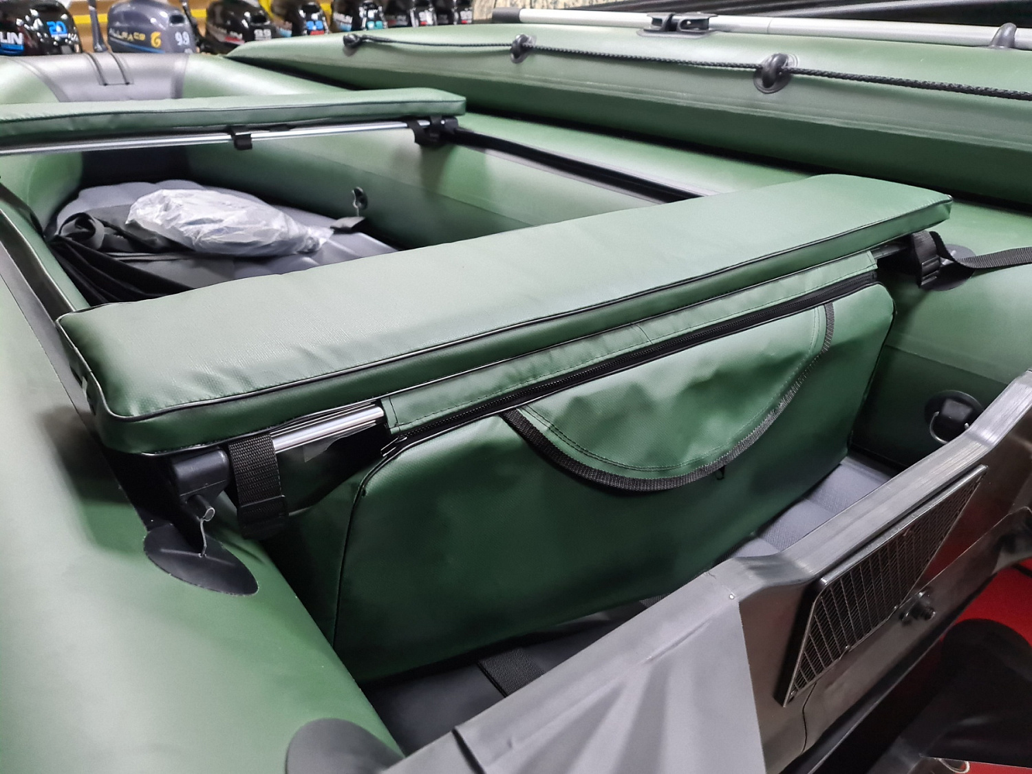 КОМПЛЕКТ МЯГКИХ НАКЛАДОК С СУМКОЙ ДЛЯ ЛОДОК 90Х20 ЗЕЛЕНЫЙ в Артёме