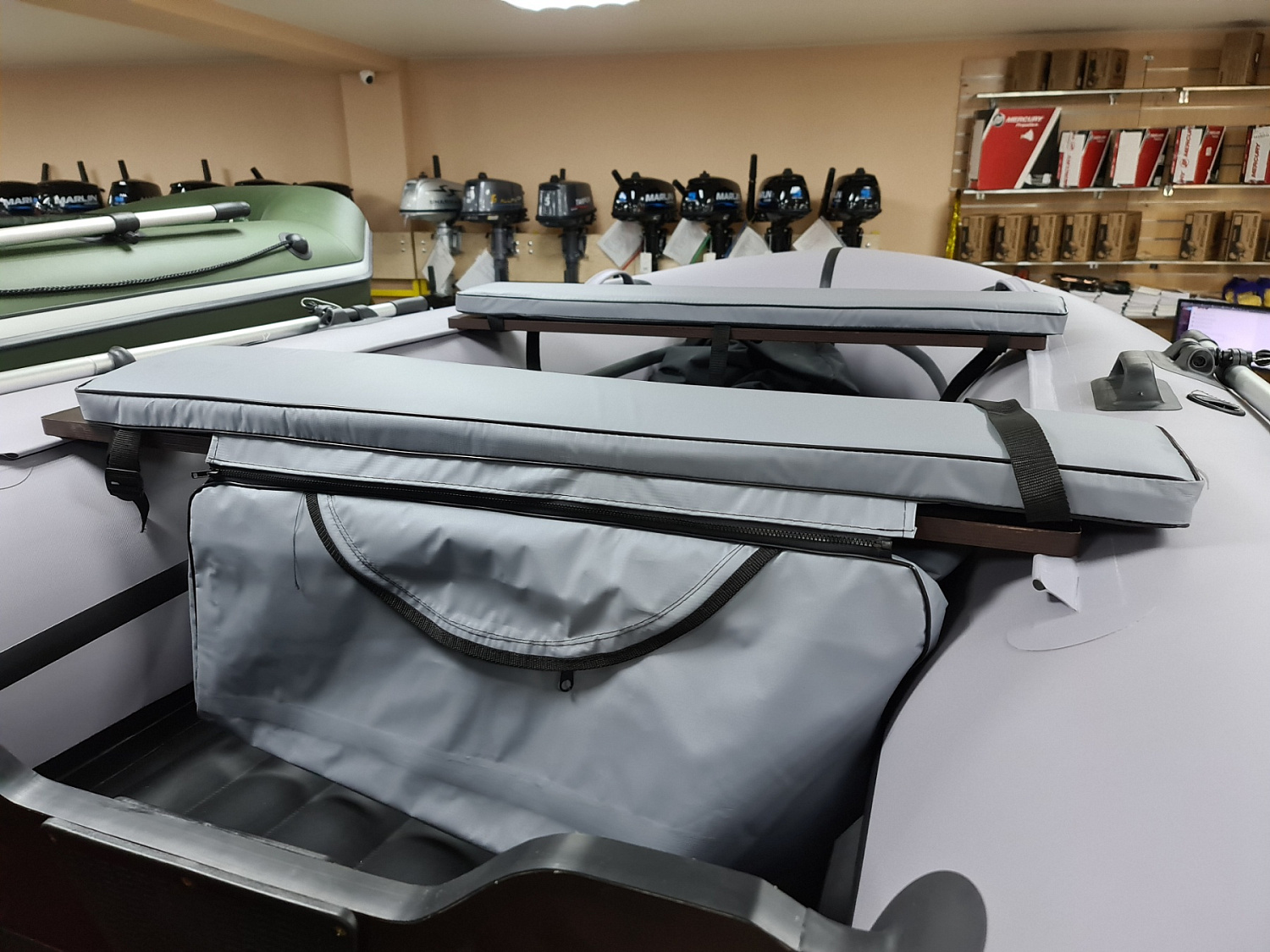 КОМПЛЕКТ МЯГКИХ НАКЛАДОК С СУМКОЙ ДЛЯ ЛОДОК 90Х20 СЕРЫЙ в Артёме