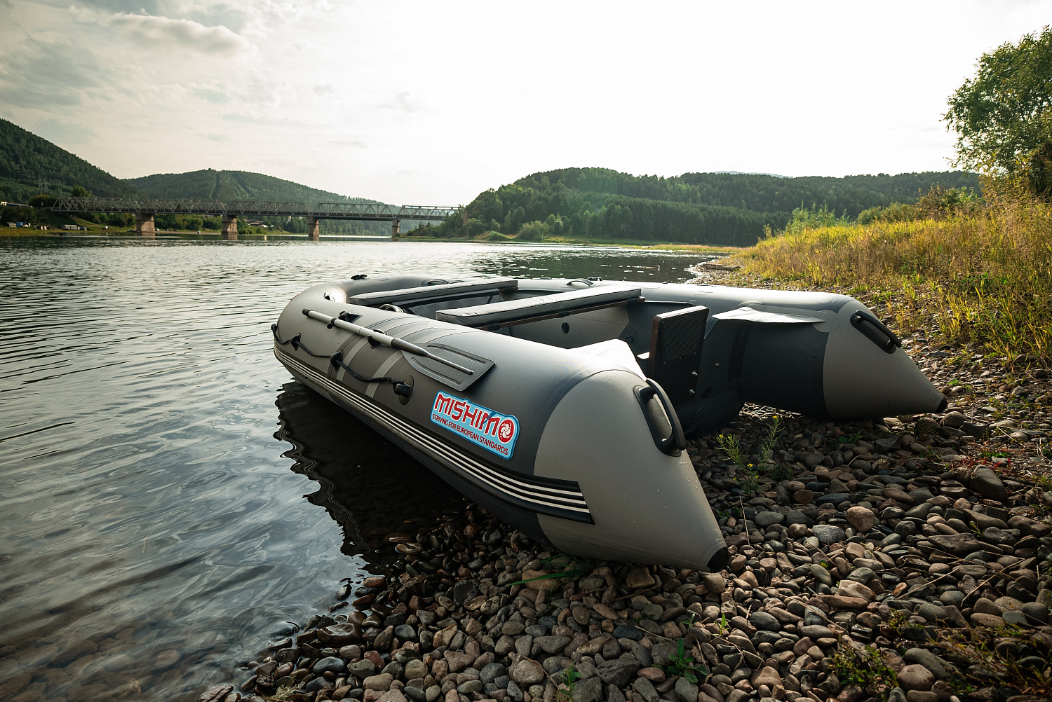 Лодка MISHIMO RIVER JET 390 под водомет в Артёме
