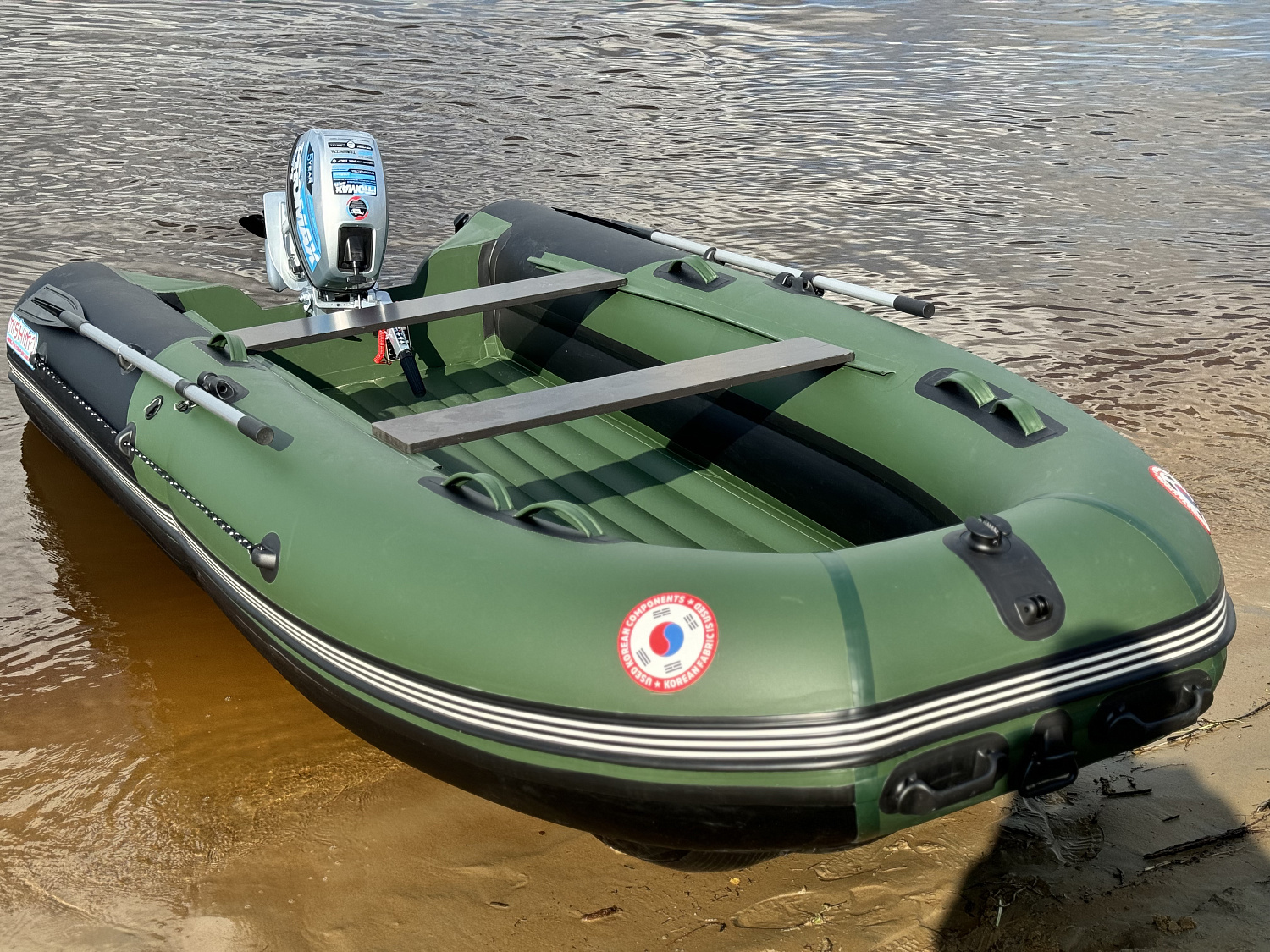 Лодка MISHIMO BIG FLOOR 400 в Артёме