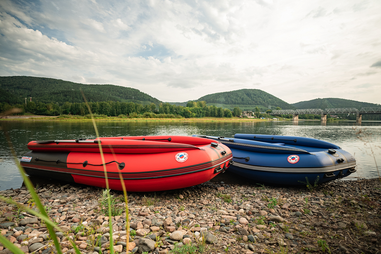 Лодка MISHIMO RIVER FJET PRO 410  под водомет в Артёме