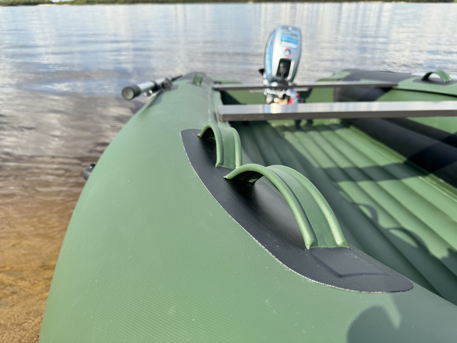 Лодка MISHIMO BIG FLOOR 380 в Артёме