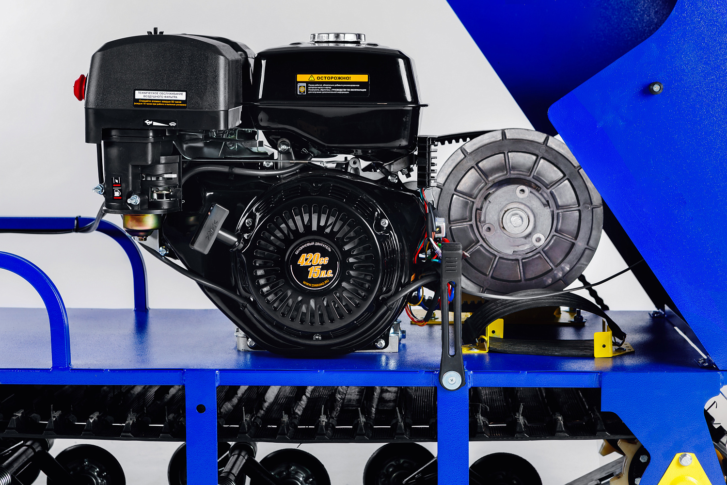 Мотобуксировщик SNOW DOG 17 с эл. запуском (DINKING) в Артёме