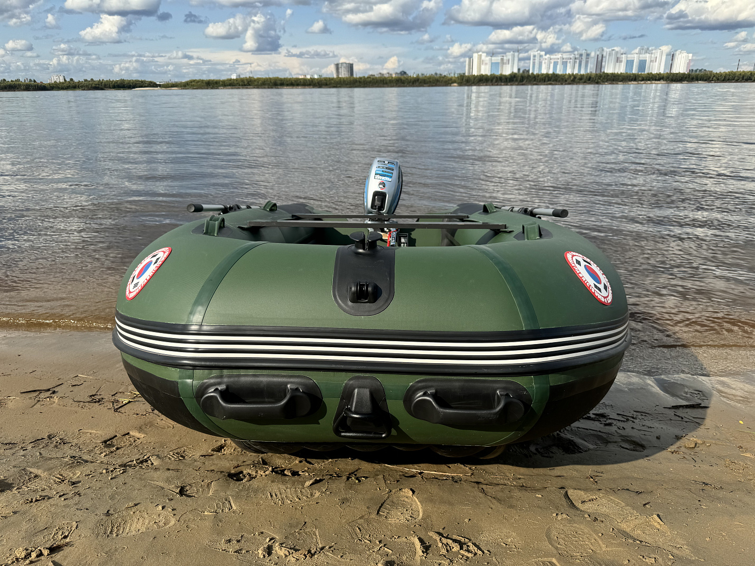 Лодка MISHIMO BIG FLOOR 380 в Артёме