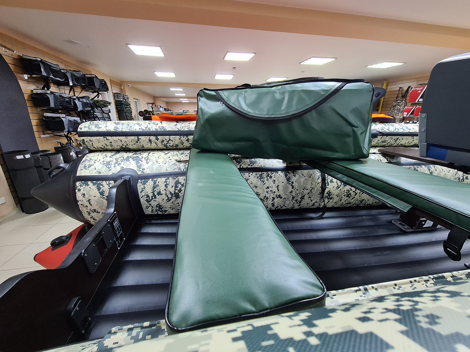 КОМПЛЕКТ МЯГКИХ НАКЛАДОК С СУМКОЙ ДЛЯ ЛОДОК 80Х20 ЗЕЛЕНЫЙ в Артёме