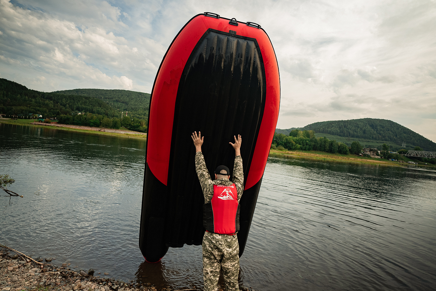 Лодка MISHIMO RIVER FJET PRO 410  под водомет в Артёме