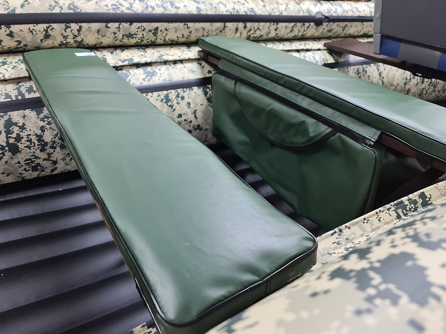 КОМПЛЕКТ МЯГКИХ НАКЛАДОК С СУМКОЙ ДЛЯ ЛОДОК 80Х20 ЗЕЛЕНЫЙ в Артёме