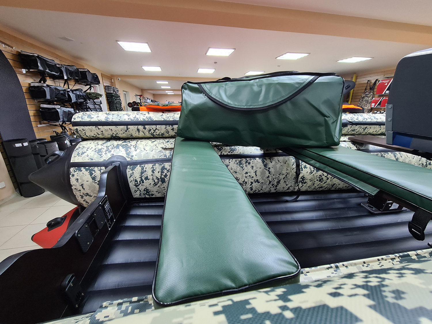 КОМПЛЕКТ МЯГКИХ НАКЛАДОК С СУМКОЙ ДЛЯ ЛОДОК 80Х20 ЗЕЛЕНЫЙ в Артёме