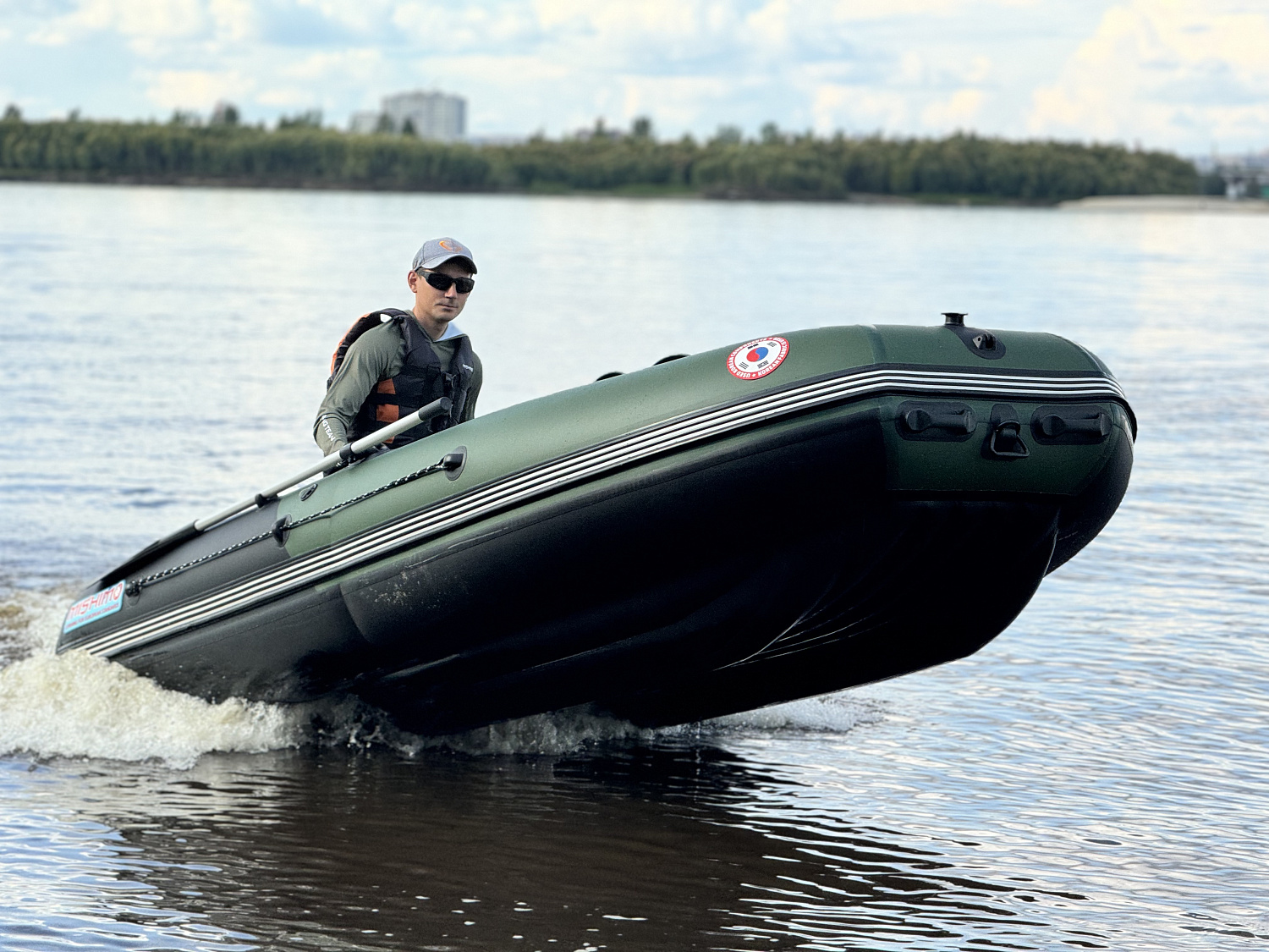 Лодка MISHIMO BIG FLOOR 380 в Артёме