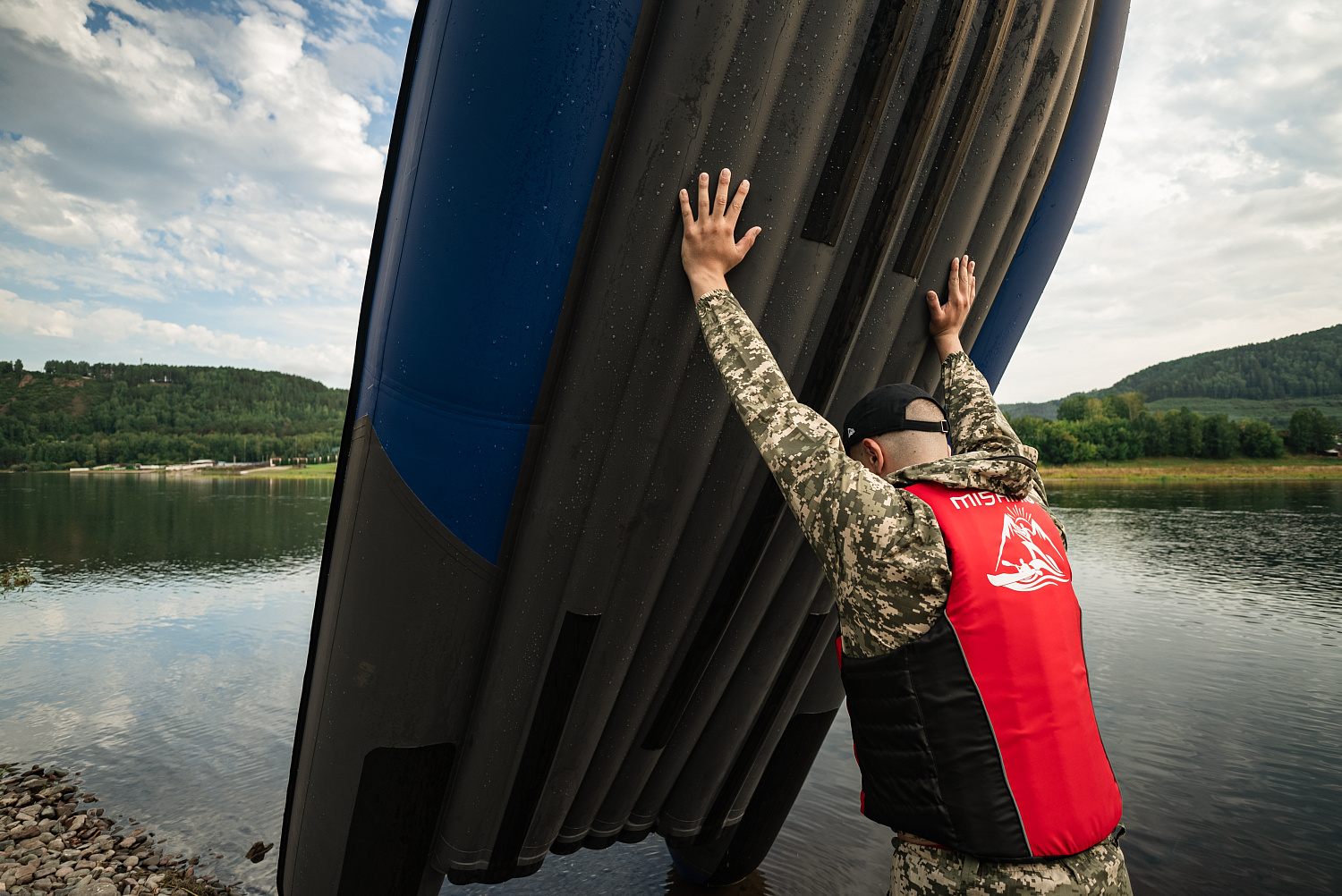 Лодка MISHIMO RIVER FJET PRO 410  под водомет в Артёме